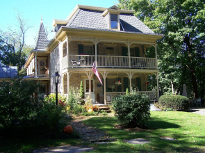 Fallen Tree Farm Bed & Breakfast