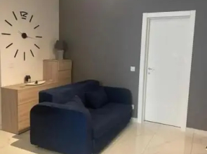 Lovely 1 bedroom flat with sofa bed and balcony