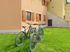 Apartment Enrico - Two Bedroom Apartment with Balcony