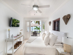 Exceptional Beachfront Living - Milord Sunsets 3 Bedroom Home by Blue Sky Luxury