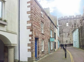 Castle Street Cottage