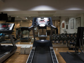 Sawaddi Patong Resort & Spa by Tolani