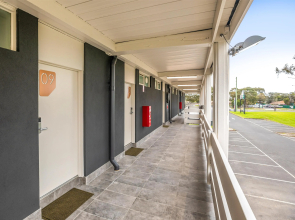 Nightcap at Keysborough Hotel