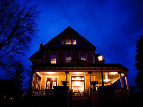 Rivertown Inn