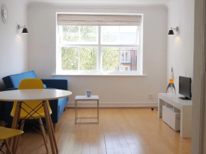 BookedUK - Stylish Apartment