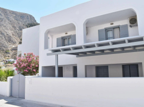Zacharakis Studios