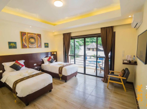 Molly Resort