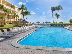 Days Hotel - Thunderbird Beach Resort