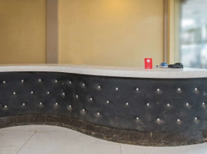 OYO 16121 Hotel Antilia