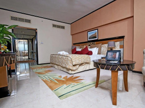 Отель The Park Hotel Formerly Al Jawhara Gardens