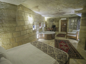 Zara Cave Hotel +10