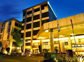 The Ritz Hotel at Garden Oases