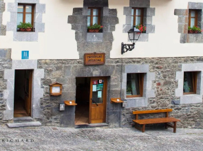 Hostal Musunzar