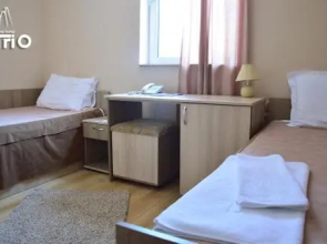 Tri-O Garni Hotel