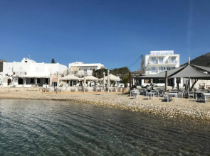 studio apartment Violetta at Livadia beach