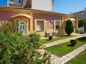 Villa Elli 2 Beach-front villa with garden