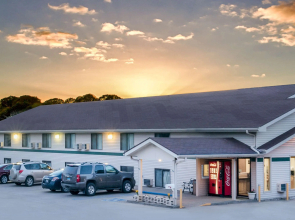 Super 8 By Wyndham Valley City