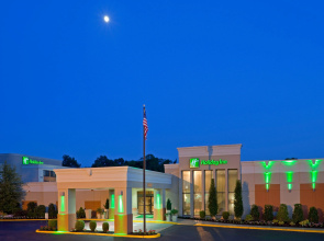 Armoni Inn & Suites