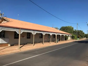 Wagon Wheel Motel