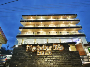 Dhauladhar Hills Resorts