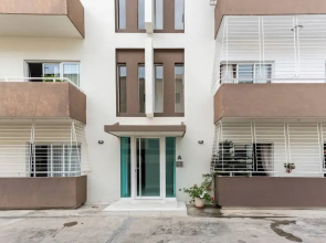 Upscale 3 Br Apartment For Family Or Friends Stay