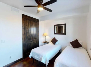 Paraiso ~ #8 2 Bedroom Condo