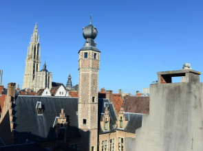 SLEEP INN ANTWERP - Japandi Lofts
