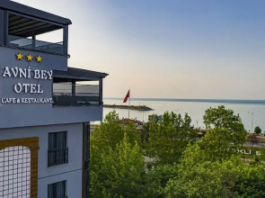 Avni Bey Otel