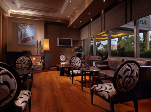 Отель Divani Caravel