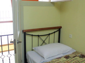 Гостиница Red Fox Guesthouse