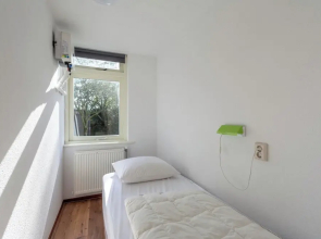 Bungalow With Sauna and Pool in Quiet Location