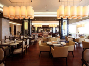Landbridge Jinjiang Hotel