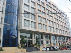 Hotel Supreme Convention Plaza