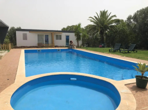 One bedroom bungalow with shared pool enclosed garden and wifi at Silves