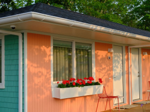 Silver Sands Motel & Beach Bungalows