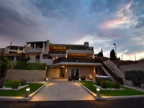Alikes Deluxe Houses - 300m from the beach