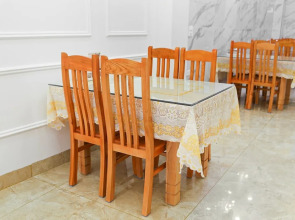 Chemi Noi Bai Airport Hotel