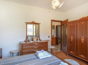 Beautiful Apartment in Riva di Solto With 3 Bedrooms and Wifi