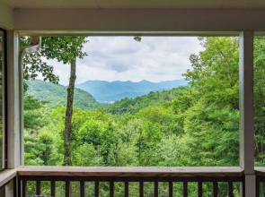 Sky Valley Retreat w/ Fire Pit & Mountain Views!