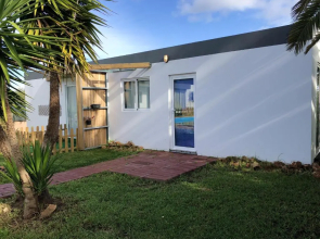 One bedroom bungalow with shared pool enclosed garden and wifi at Silves