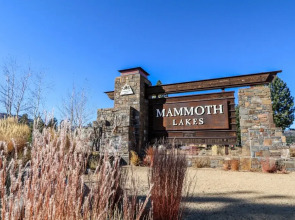 Snowcreek V #714 4 Bedrooms 3 Bathrooms Townhouse