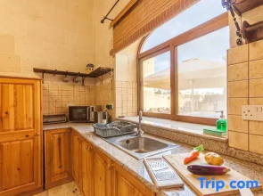 Centre Island - 5 bedrooms (sleeps 10+ 2 kids) Kercem village