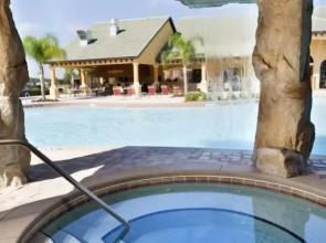 Stunning 5 Bedroom 4 Bath Townhome in Paradise Palms Resort