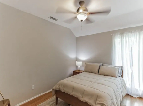 Family Fun Retreat: Pool & Entertainment Haven! 4 Bedroom Home by RedAwning