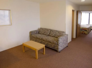 Americas Best Value Inn-Courtyard Inn