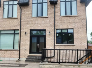 Brand New Walk Out Bsmt Apt Near Beach