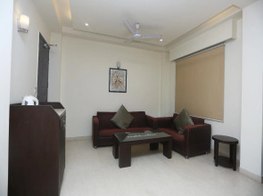 The Metropolis Guest House Near RK Ashram Metro Station