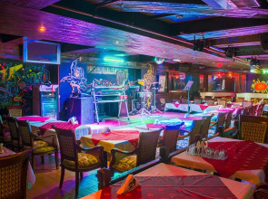 Отель Le Paradise Palace