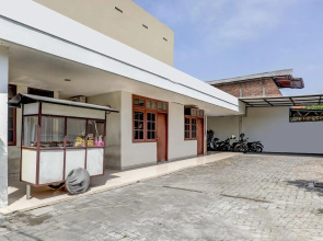 OYO 91361 Benlin D'kost Syariah