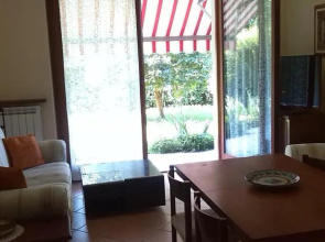 Holiday Home Villetta Al Lago Con Giardino
